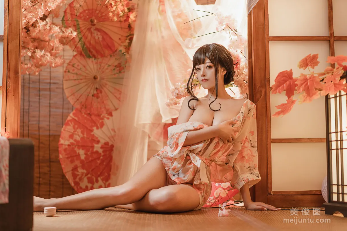 [网红COSER] 萌系小姐姐蜜汁猫裘 - 浴娘2