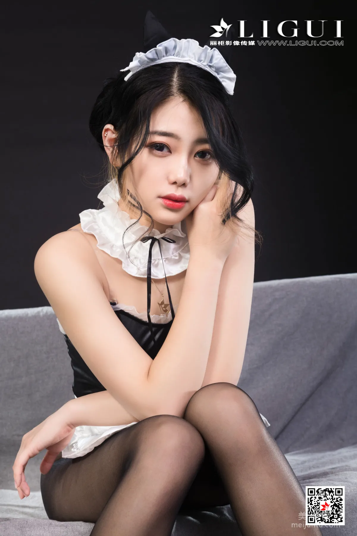 [丽柜Ligui] 小智贤 《吟丝惩戒》 丝足写真