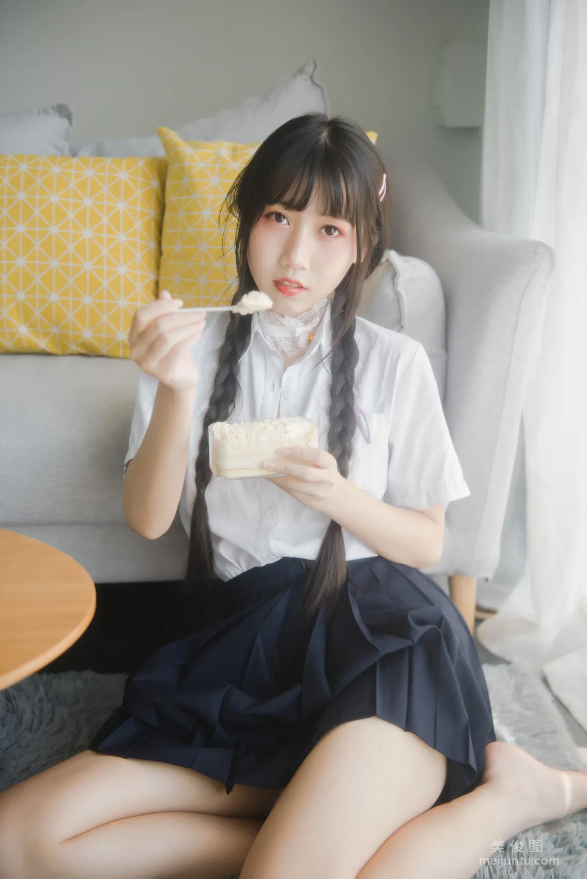 [网红COSER] 微博人气Coser不呆猫 - 奶油少女