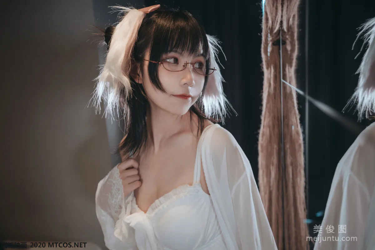 [喵糖映画] VOL.139 《白色私房睡裙》 写真集