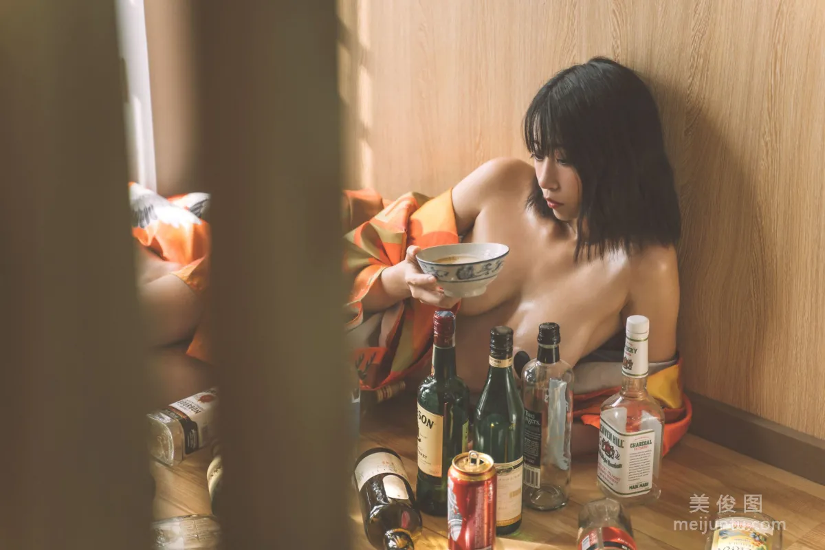 [COS福利] 萌妹奈汐酱nice - 消愁