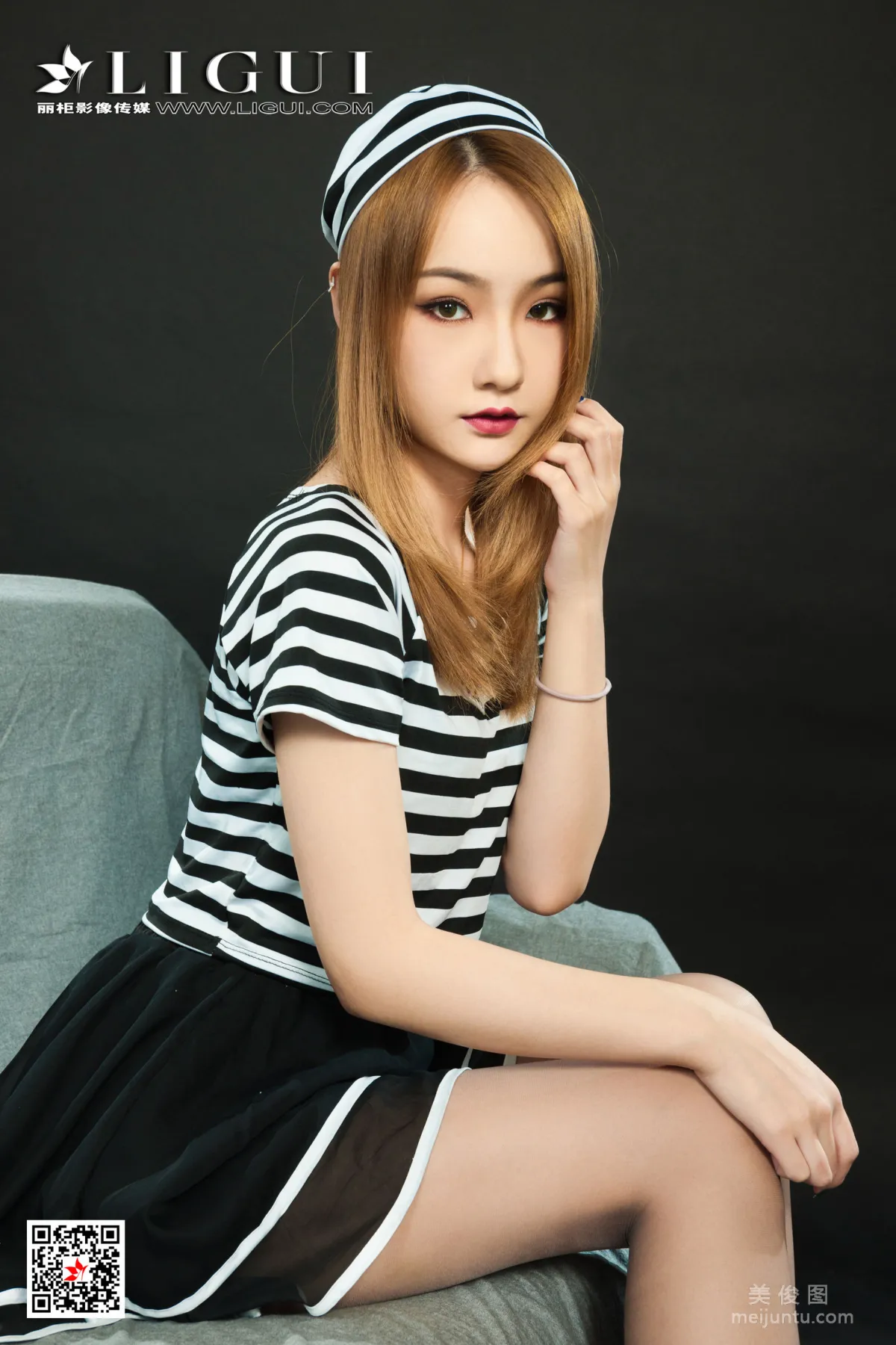 [丽柜美束Ligui] 蕊蕊 《囚女柔情》 丝足写真