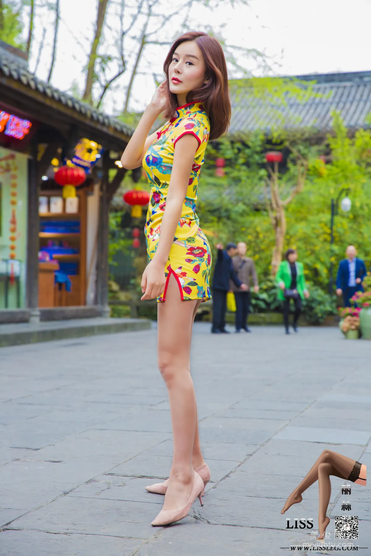 [丽丝映像GIRLISS] 梁冰 《黄色的旗袍丝》 写真集