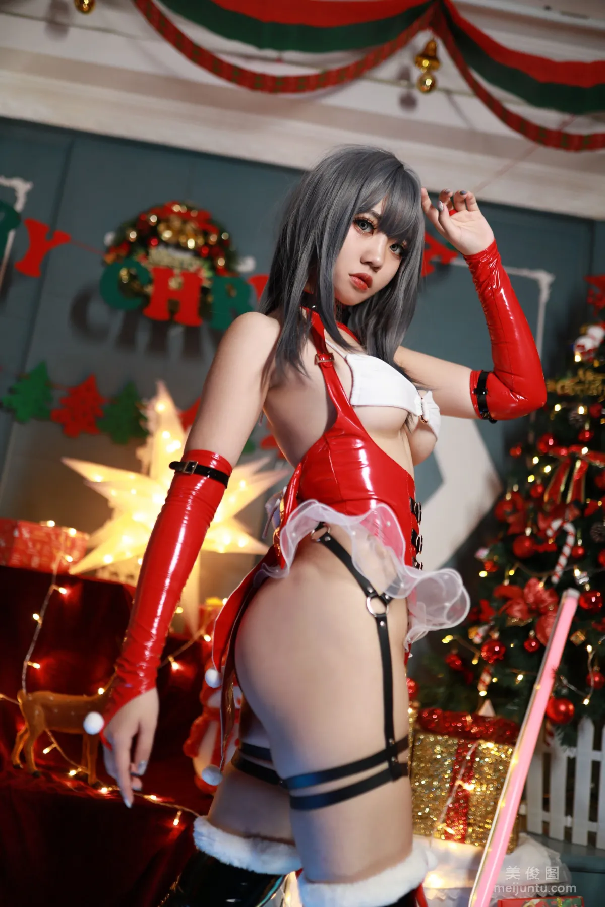 [网红COSER] 啊日日_Ganlory - 圣诞
