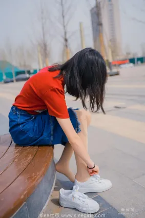 [丝意SIEE] No.435 冉冉 《爱在春色》 写真集