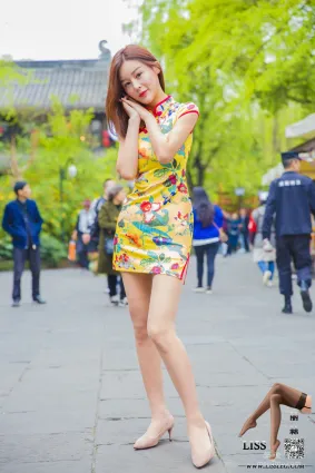 [丽丝映像GIRLISS] 梁冰 《黄色的旗袍丝》 写真集