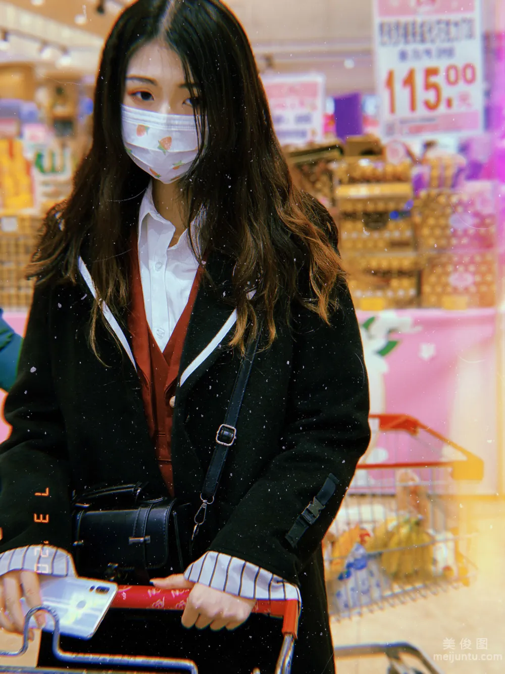[网红COSER写真] 一米八的大梨子 - 冬日女友 套图