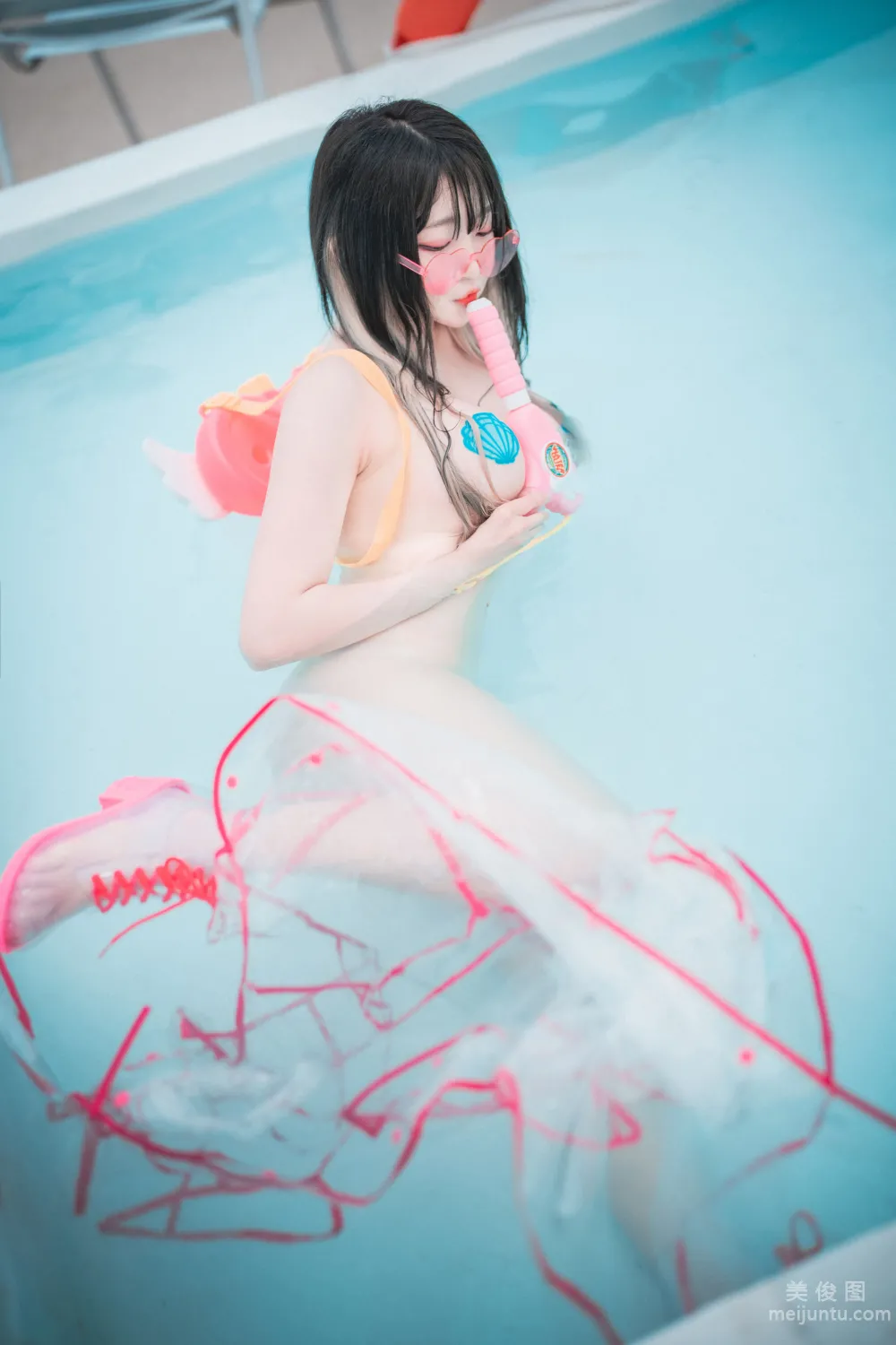[DJAWA] Aram - Poolside Summer 写真套图