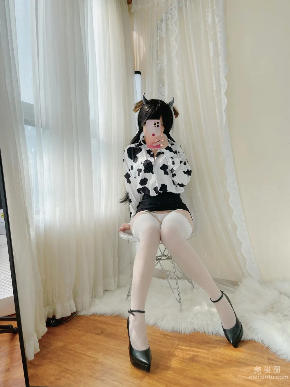 [网红COSER写真] 小仓千代w - 奶牛衬衣