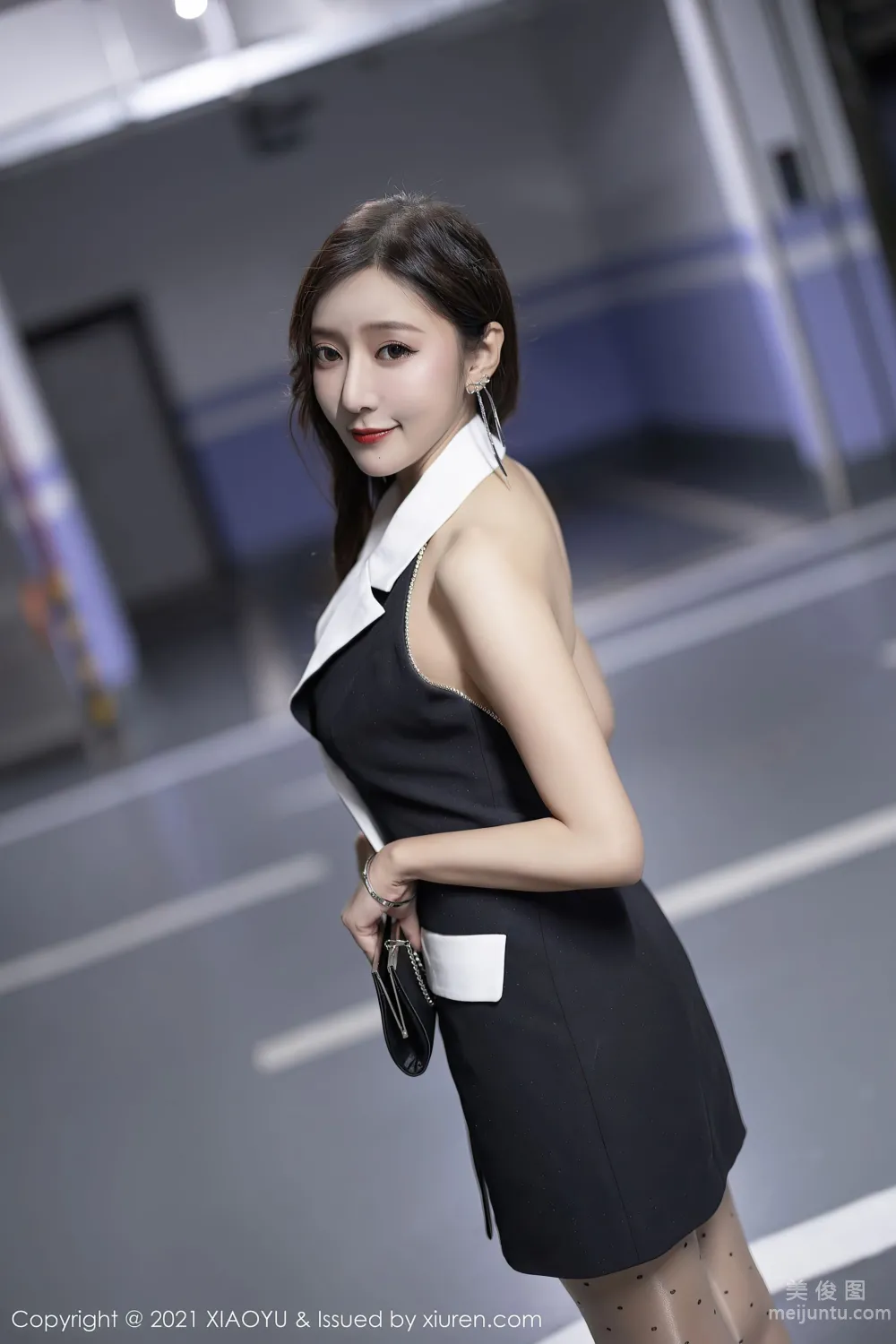 [语画界XIAOYU] Vol.573 王馨瑶yanni - 魅惑的黑色服饰