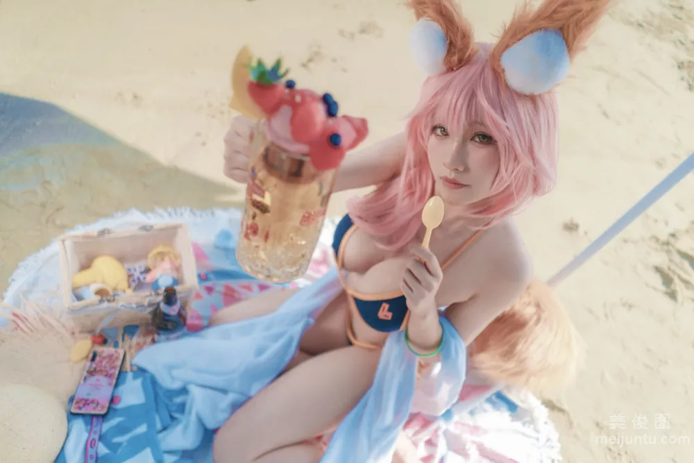 [网红COSER写真] uki雨季 - 玉藻前海边泳装