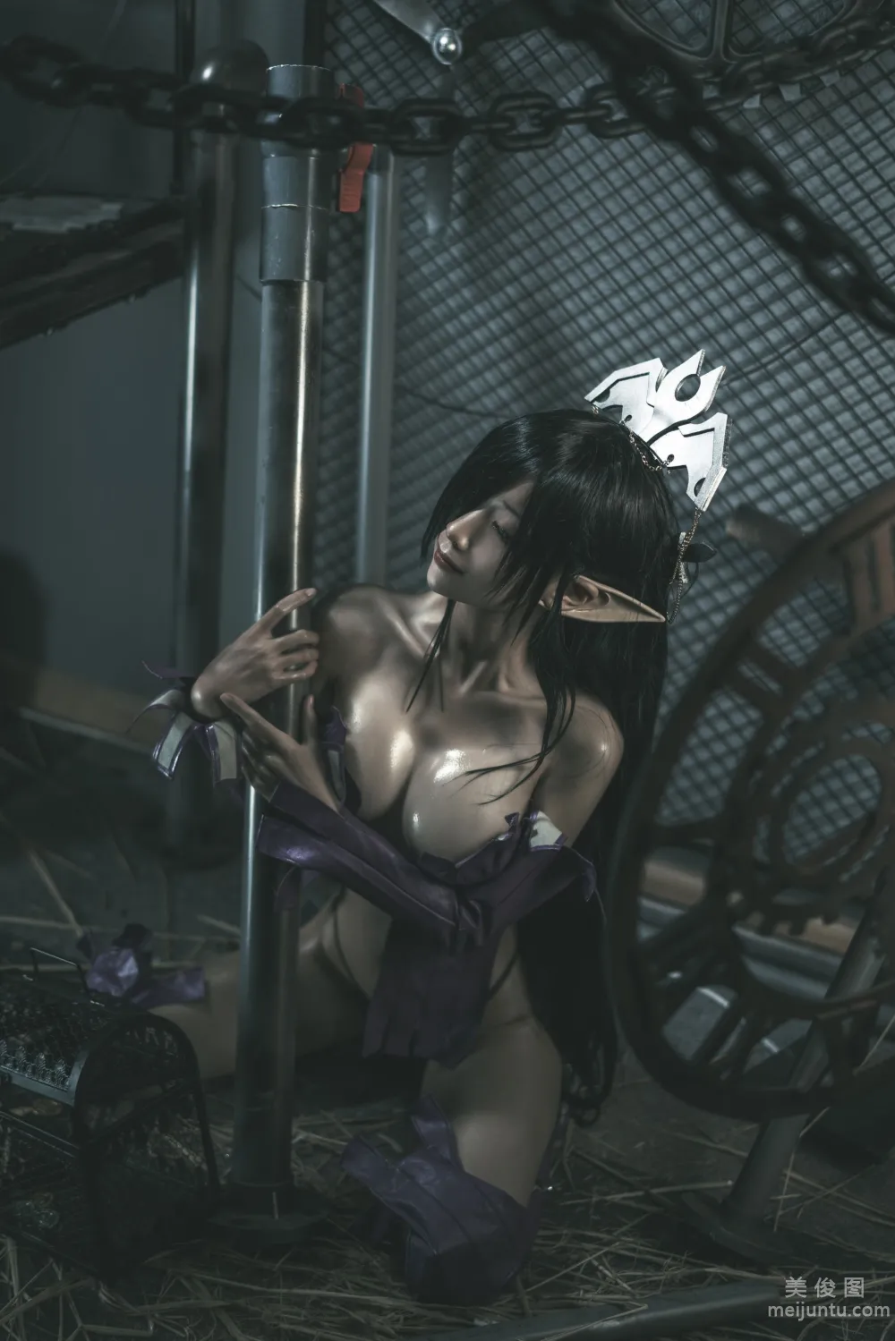 [网红COSER写真] 蠢沫沫 - 黑兽女王 原设 套图