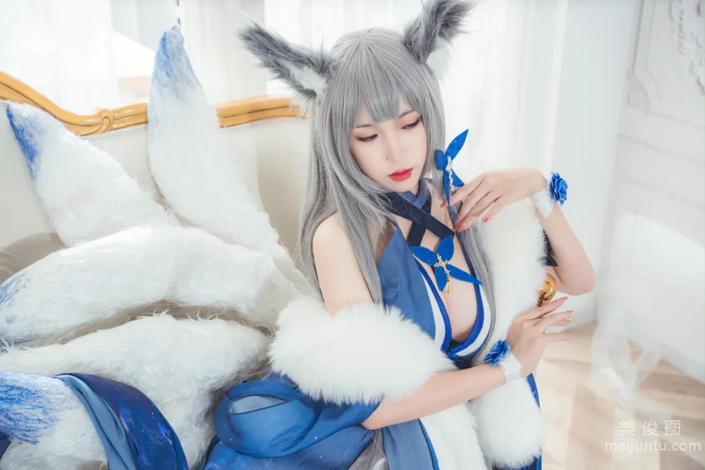 [网红COSER写真] 一北亦北 - 信浓礼服 套图