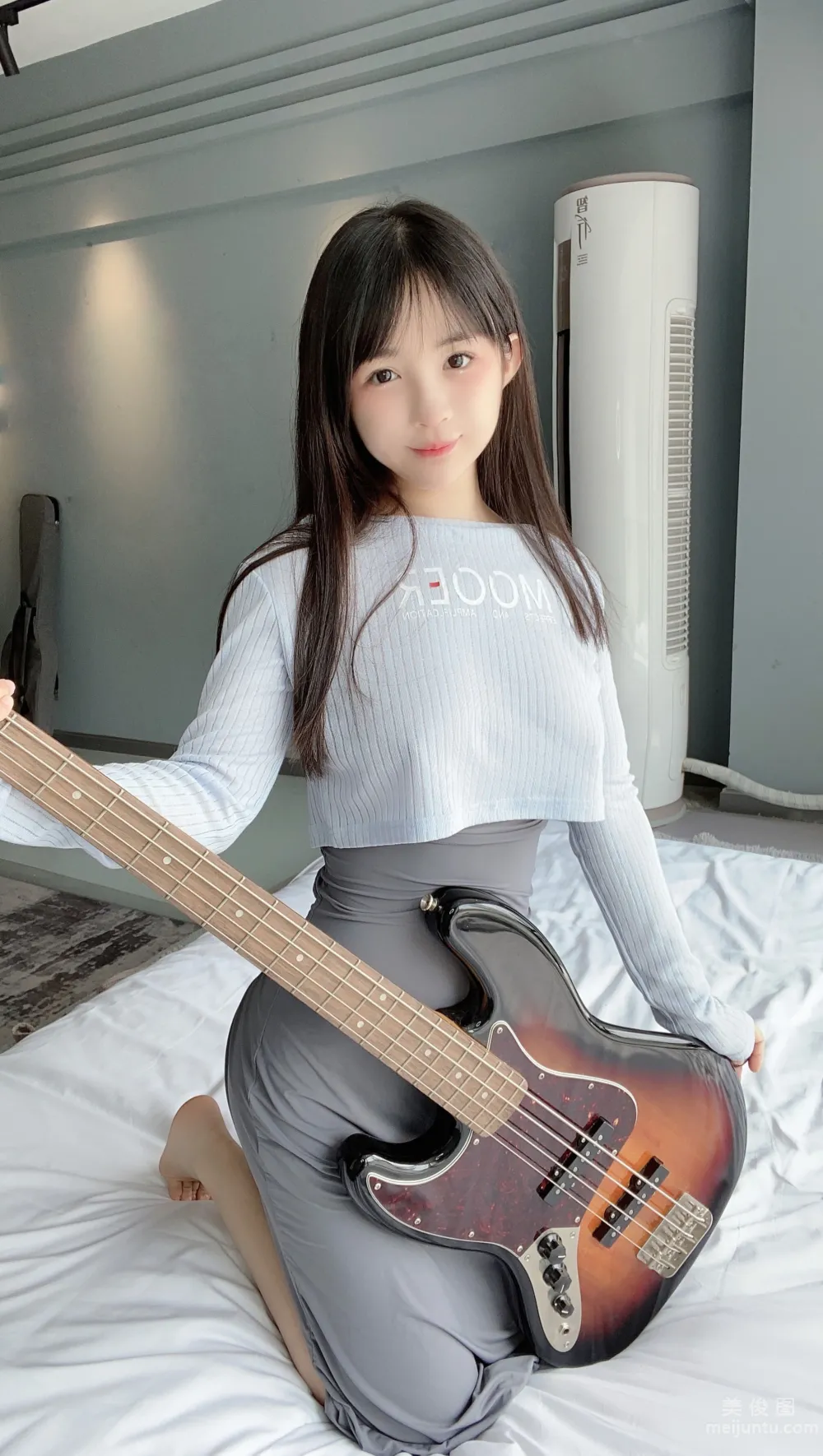 [网红COSER写真] 桜井宁宁 - 吉他妹妹 套图