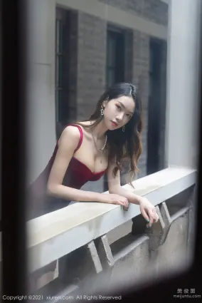 [秀人XIUREN] No.3616 方子萱 - 姓感红裙与极致丝袜