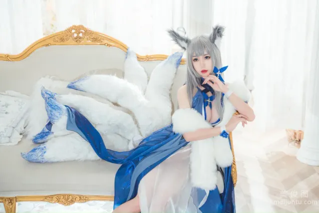 [网红COSER写真] 一北亦北 - 信浓礼服 套图