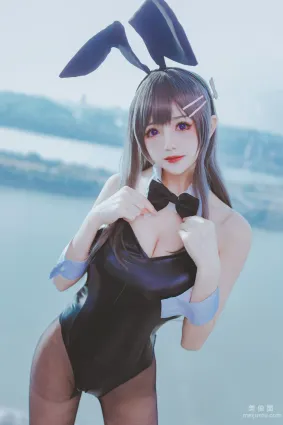 [网红COSER写真] 衣衣 - 麻衣兔女郎 套图