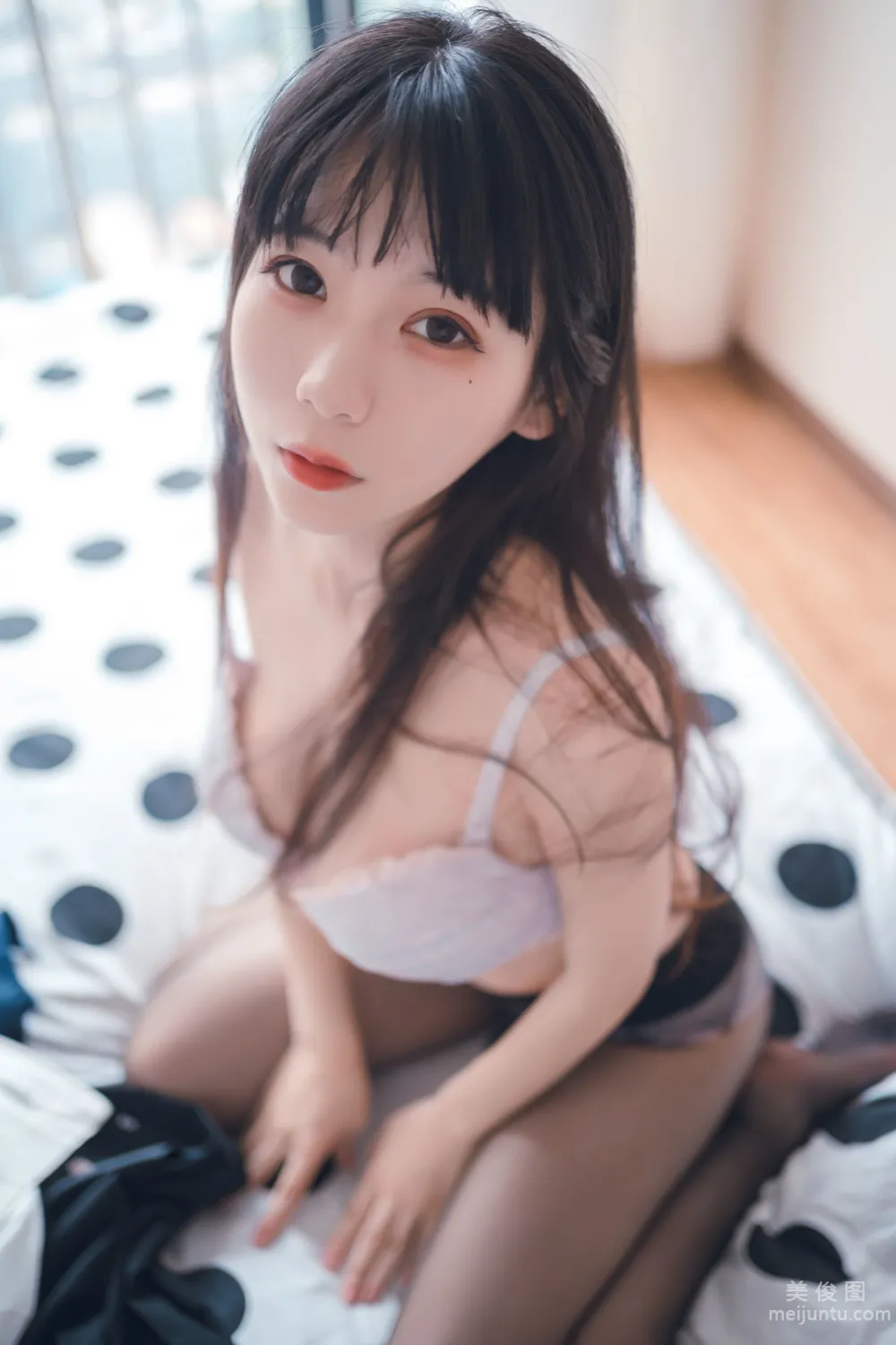 [网红COSER写真] usejan - 私语 套图