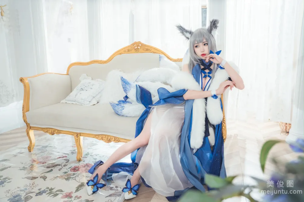 [网红COSER写真] 一北亦北 - 信浓礼服 套图