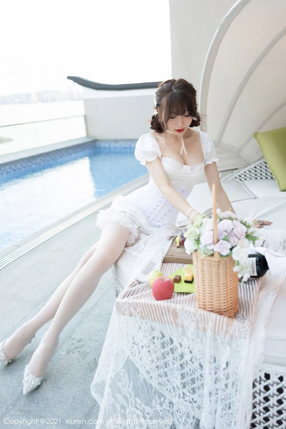 [XiuRen] 2021.09.26 No.3998 芝芝Booty