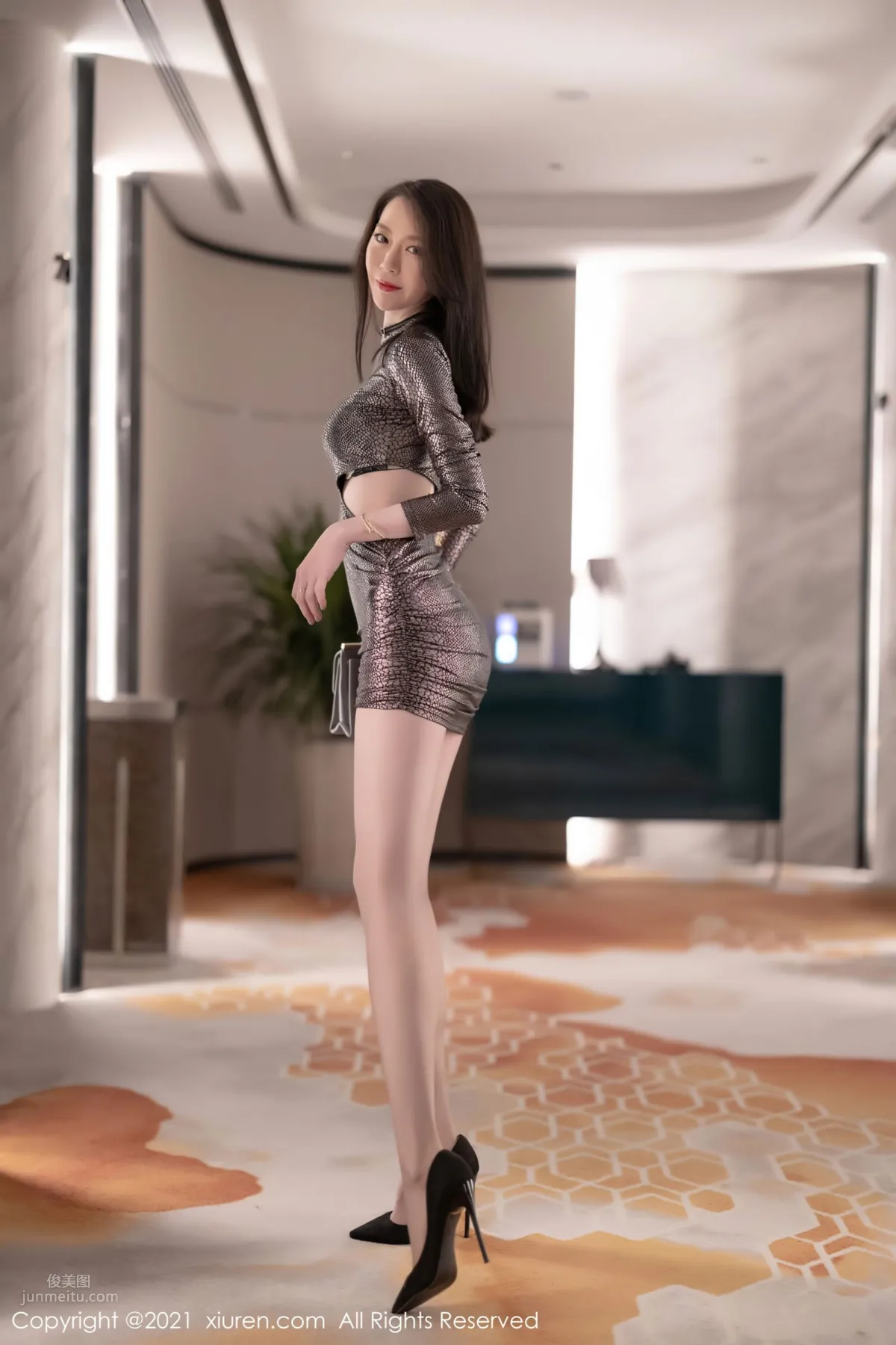 气质女神梦心月 修长光滑婀娜动人