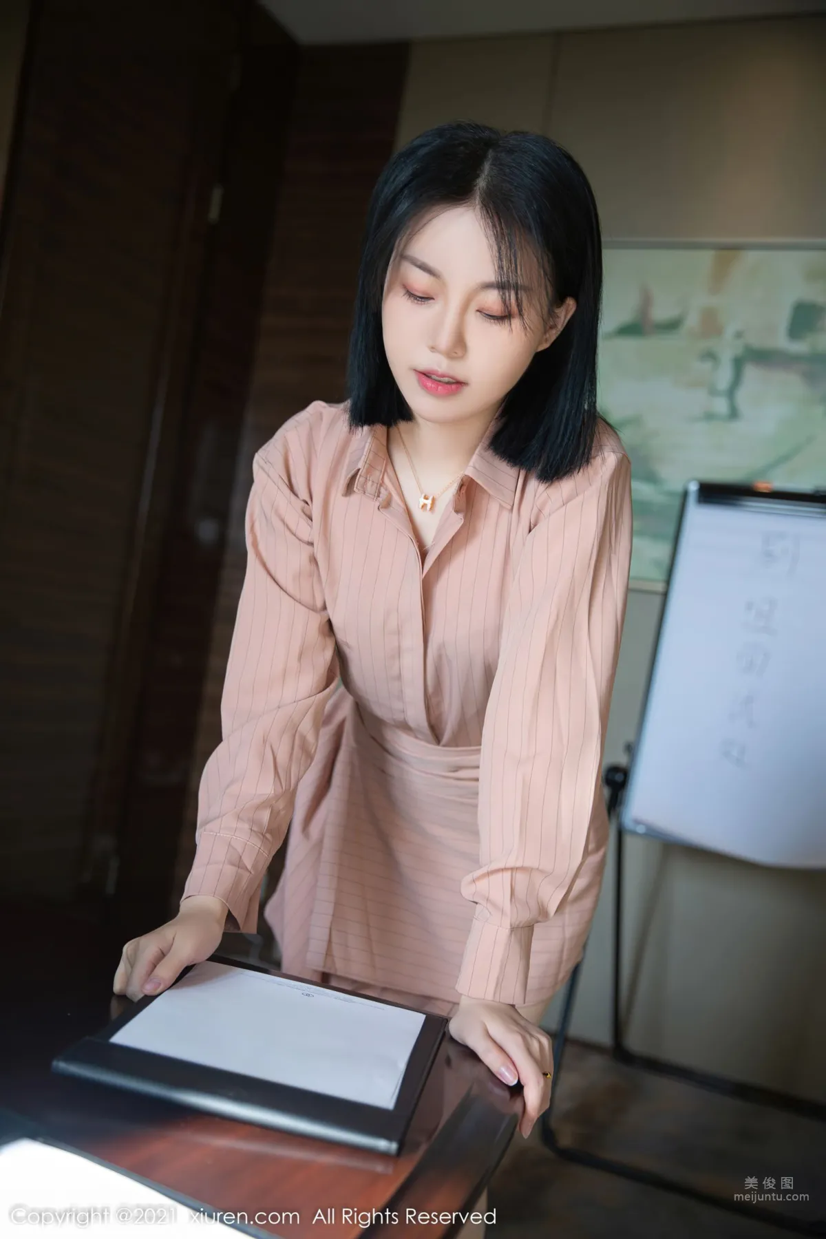 [XiuRen] 2021.12.28 No.4393 一颗甜蛋黄a