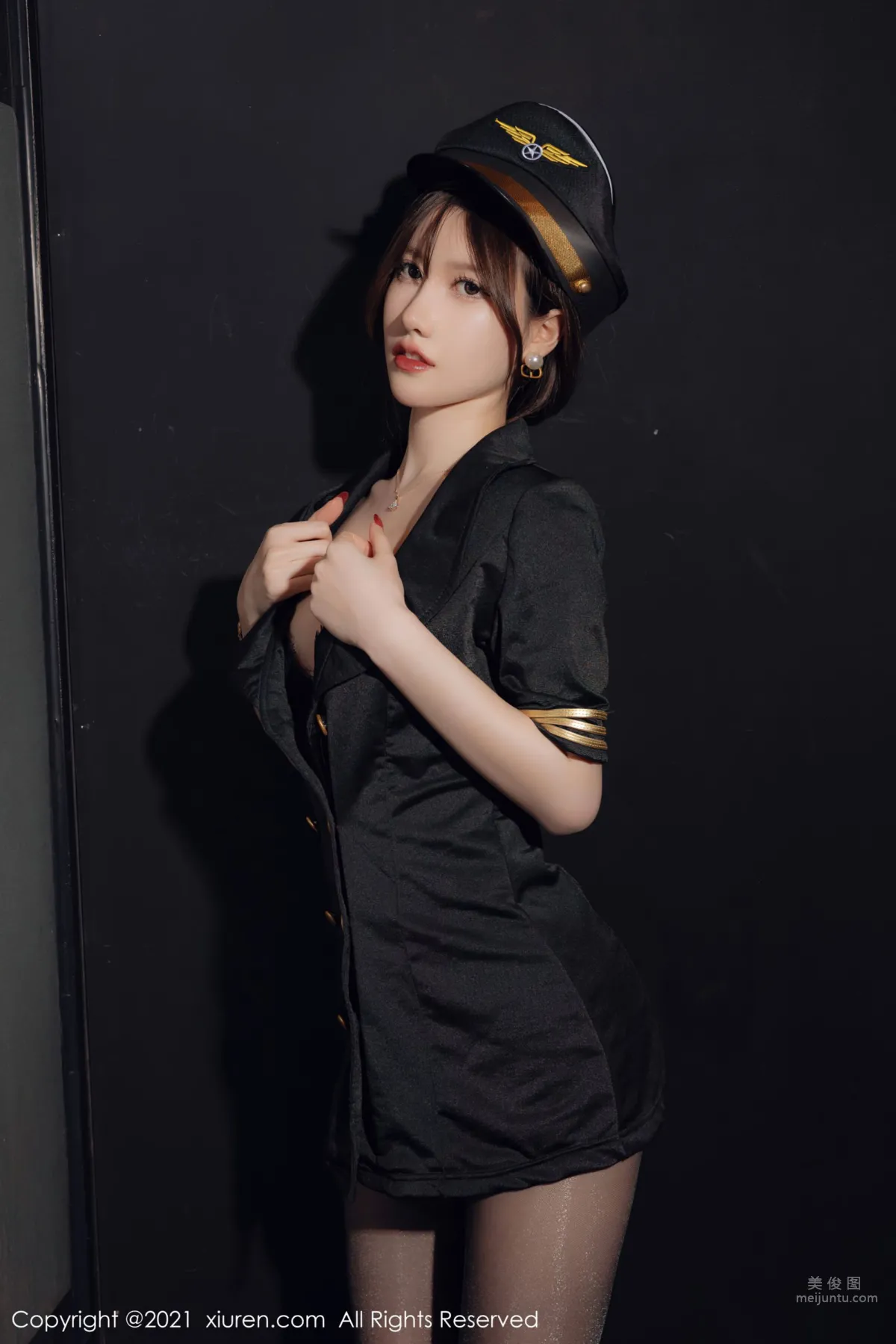 [XiuRen] 2021.12.17 No.4355 美桃酱