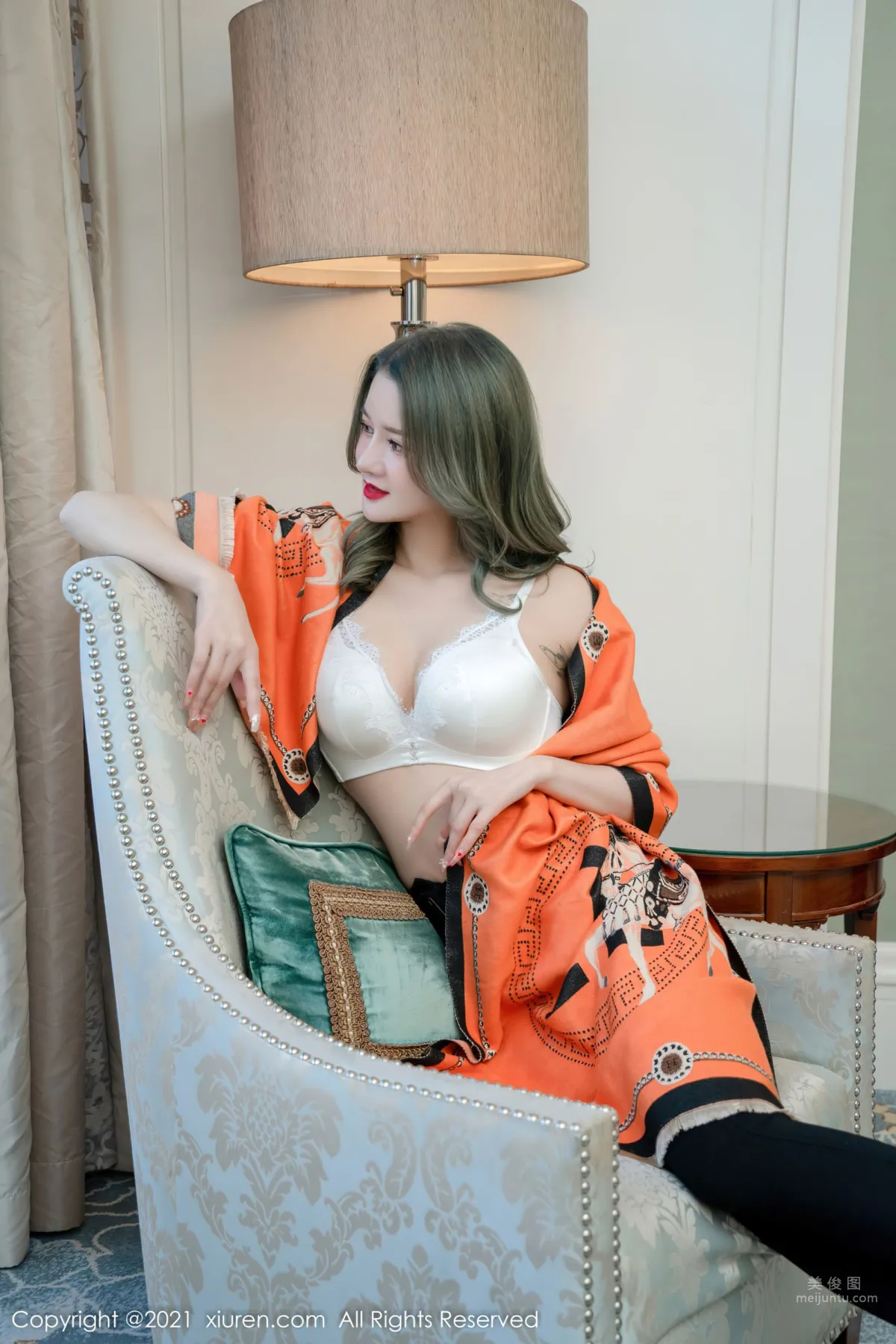 [XiuRen] 2021.12.23 No.4374 文芮jeninfer