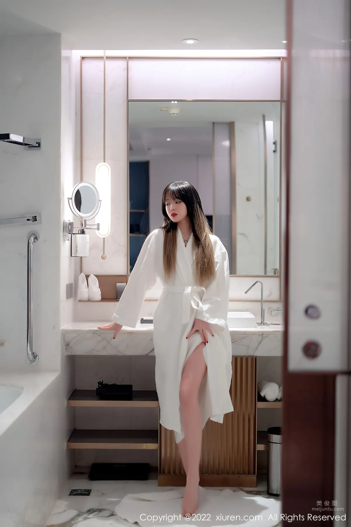 [XiuRen] 2022.02.21 No.4611 奶瓶.