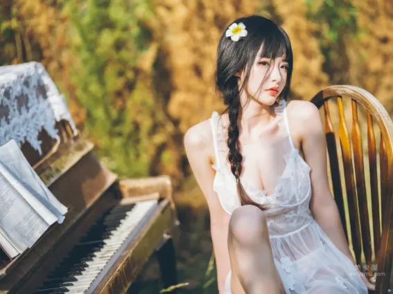 清水由乃 - 田园蕾丝裙