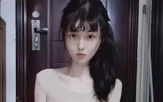 越南网红Erica hand改名xiao e重新复出