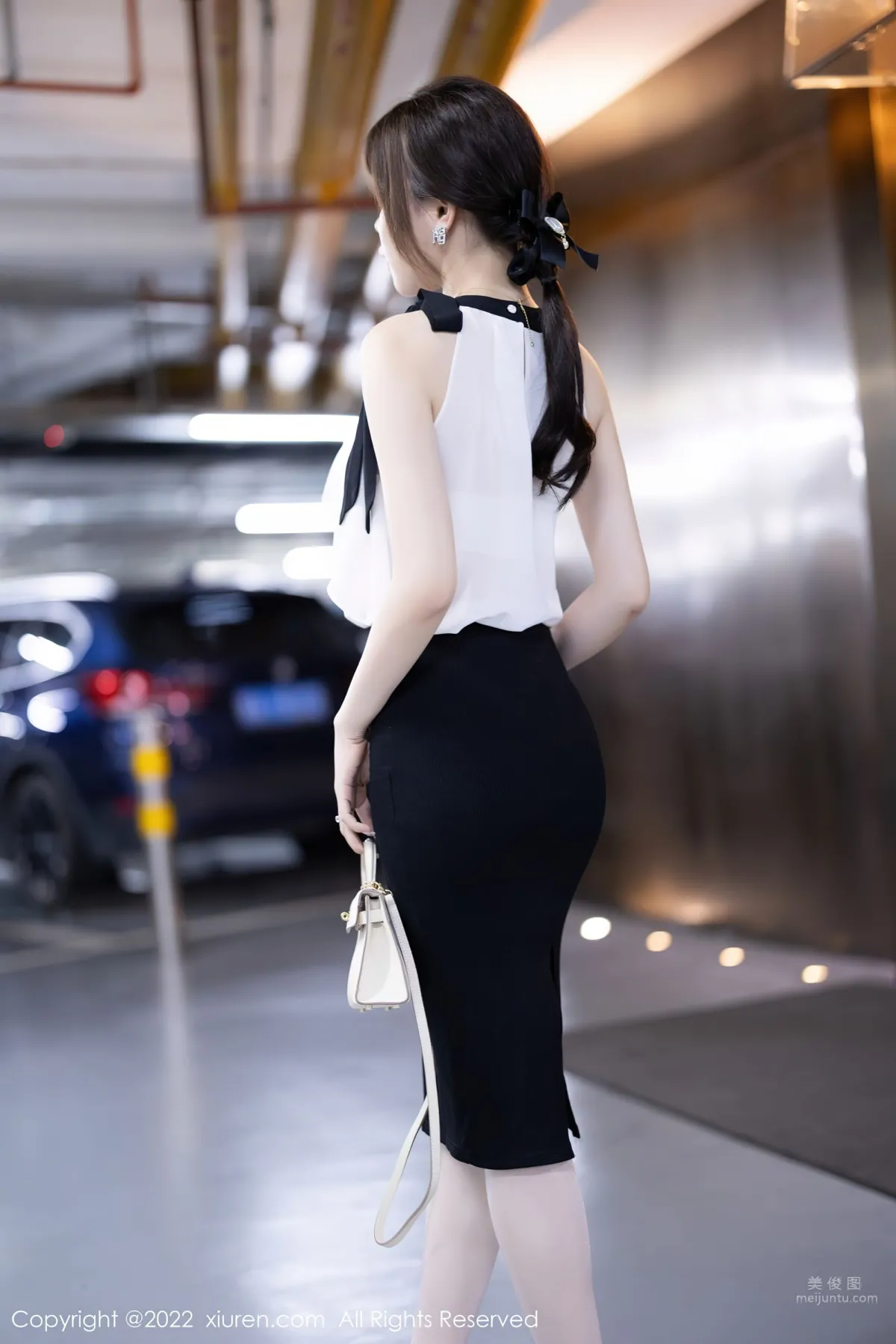 [XiuRen] 2022.08.26 No.5500 徐莉芝Booty