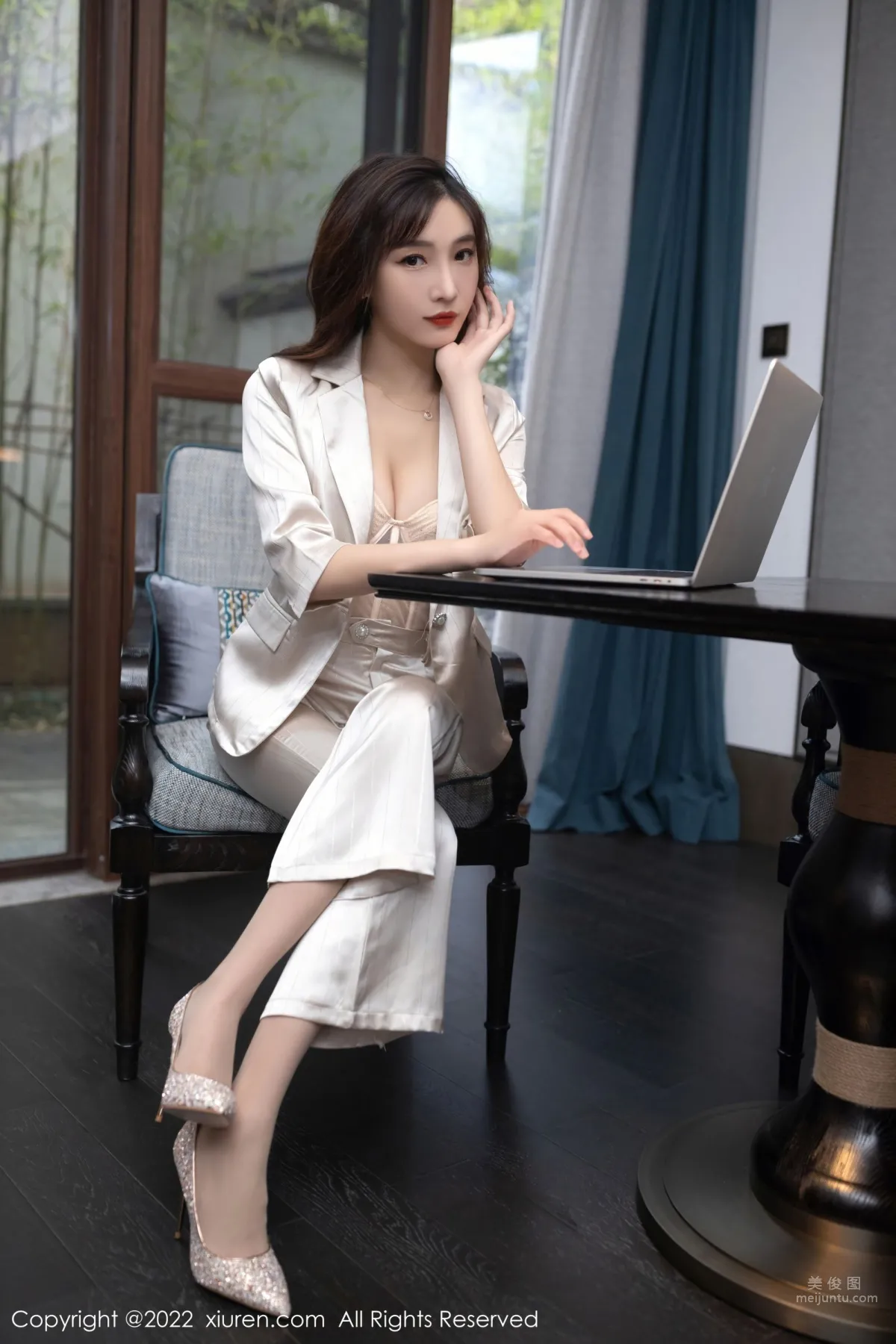 [XiuRen] 2022.09.15 No.5594 陆萱萱