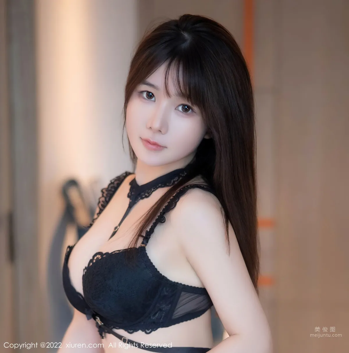 [XiuRen] 2022.08.30 No.5513 婠婠么