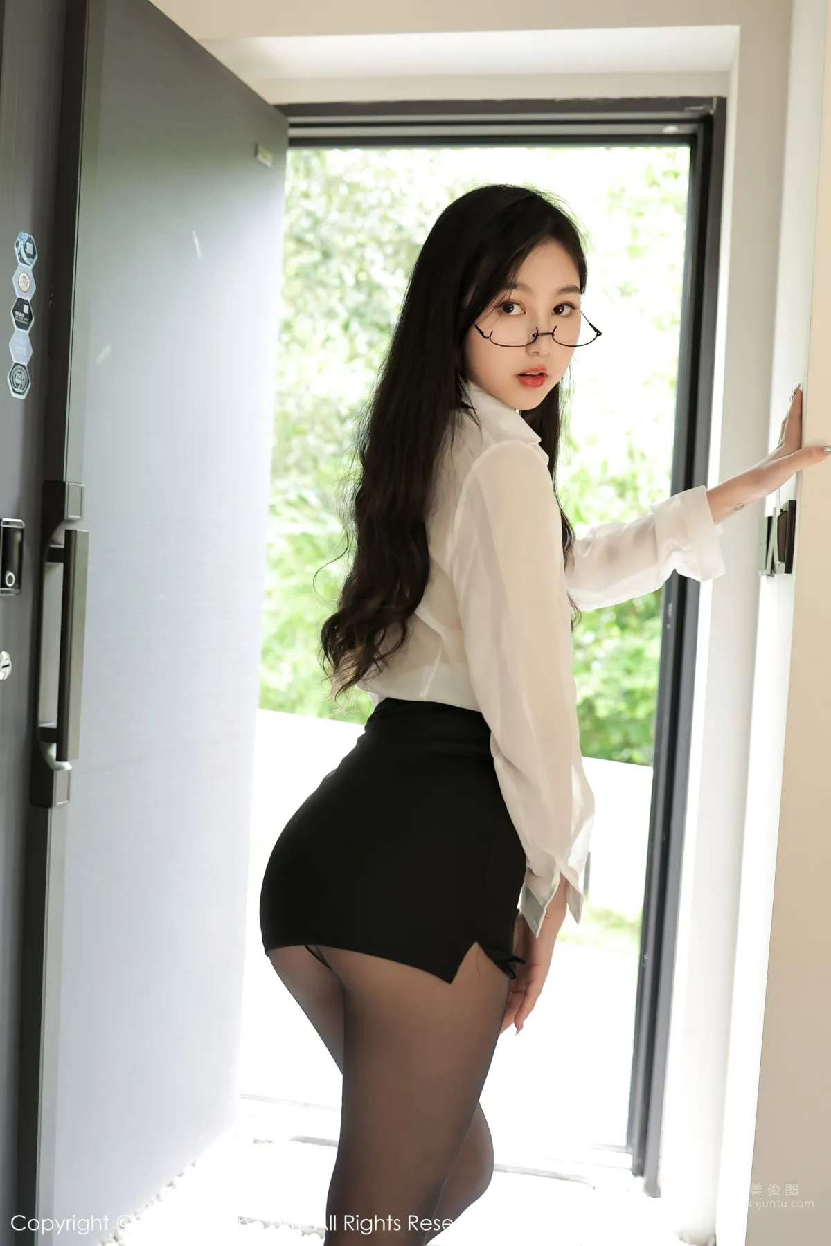 [XiuRen] 2022.06.08 No.5117 谢晚晚
